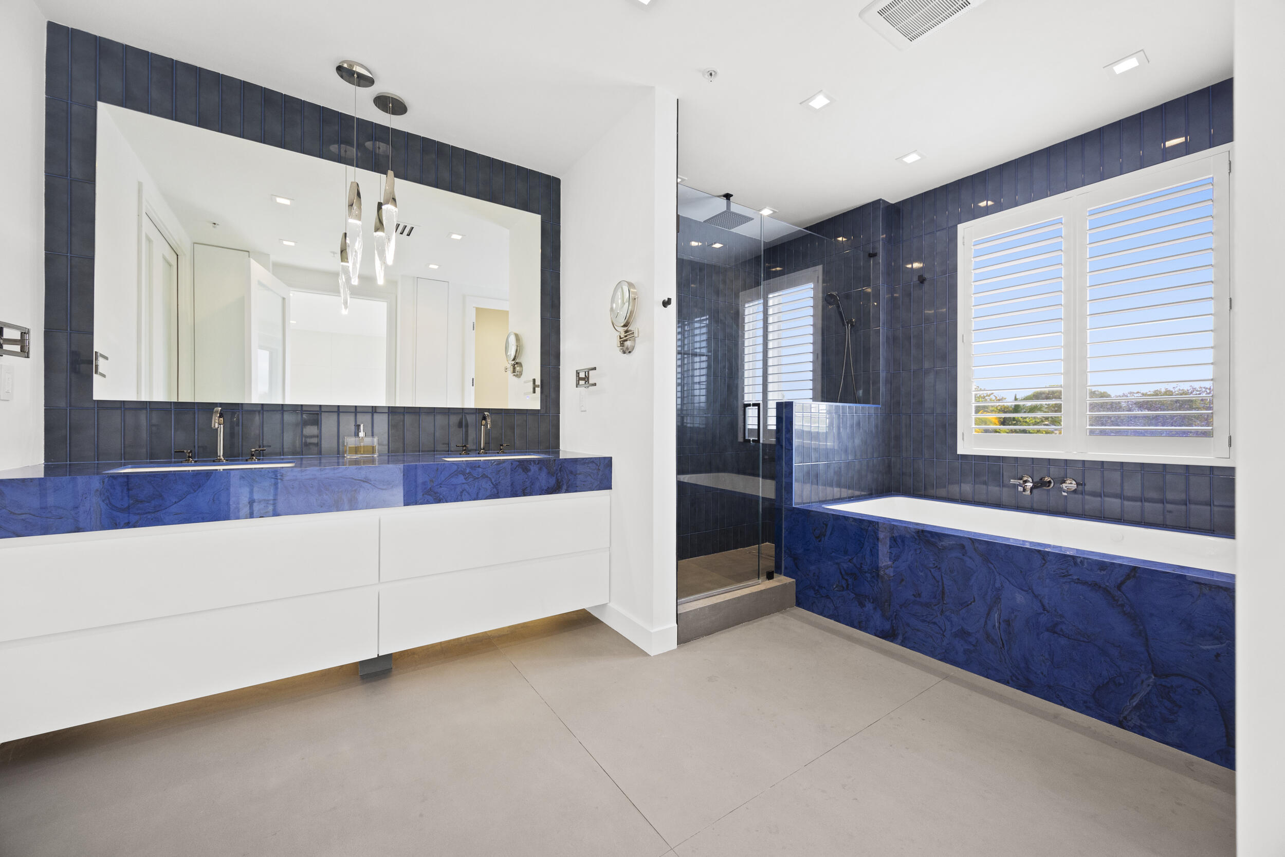 3055 Waterside Boynton Beach, FL 33435