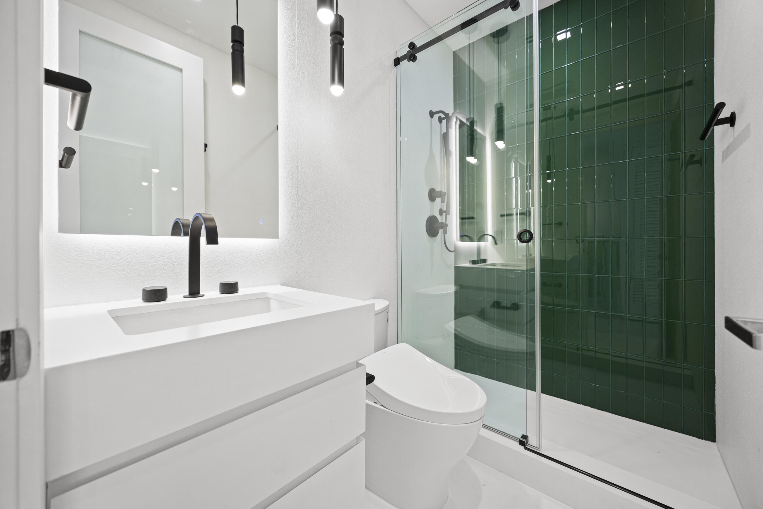 3055 Waterside Boynton Beach, FL 33435