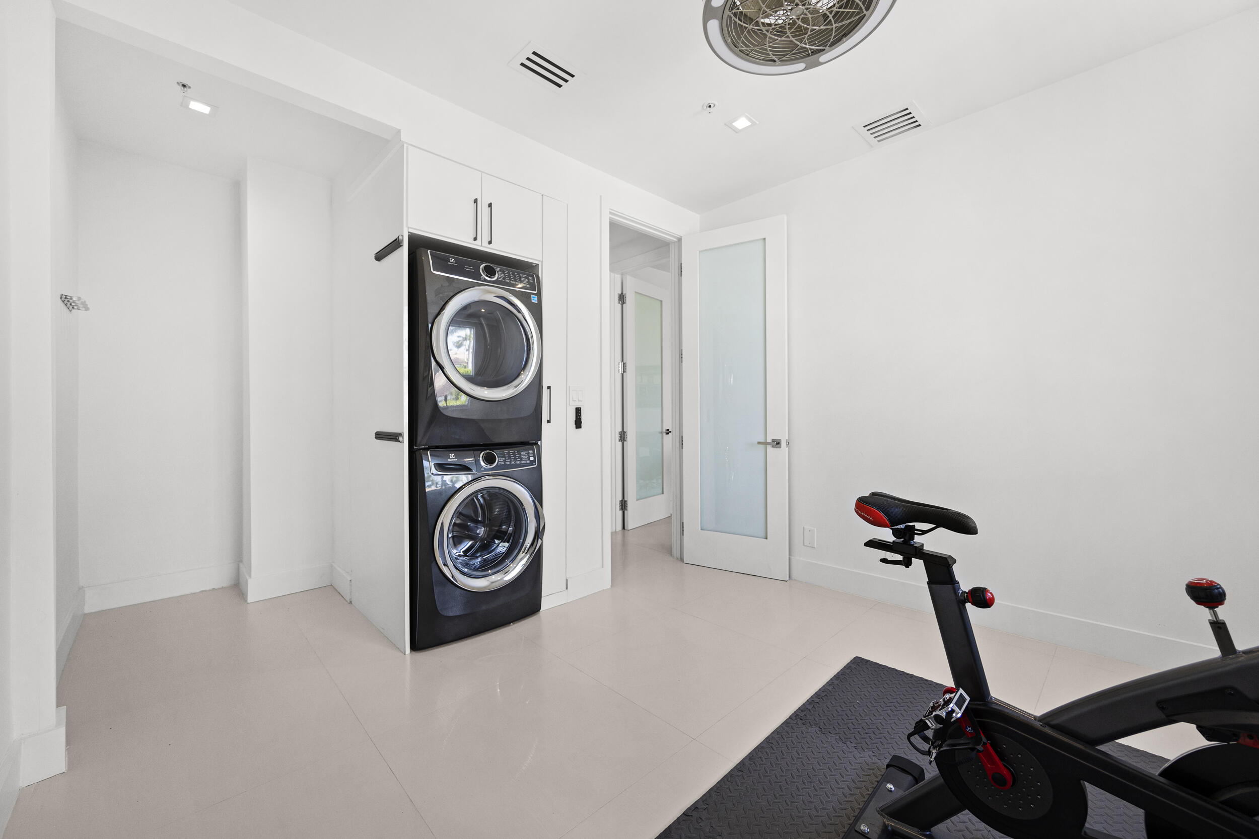 3055 Waterside Boynton Beach, FL 33435