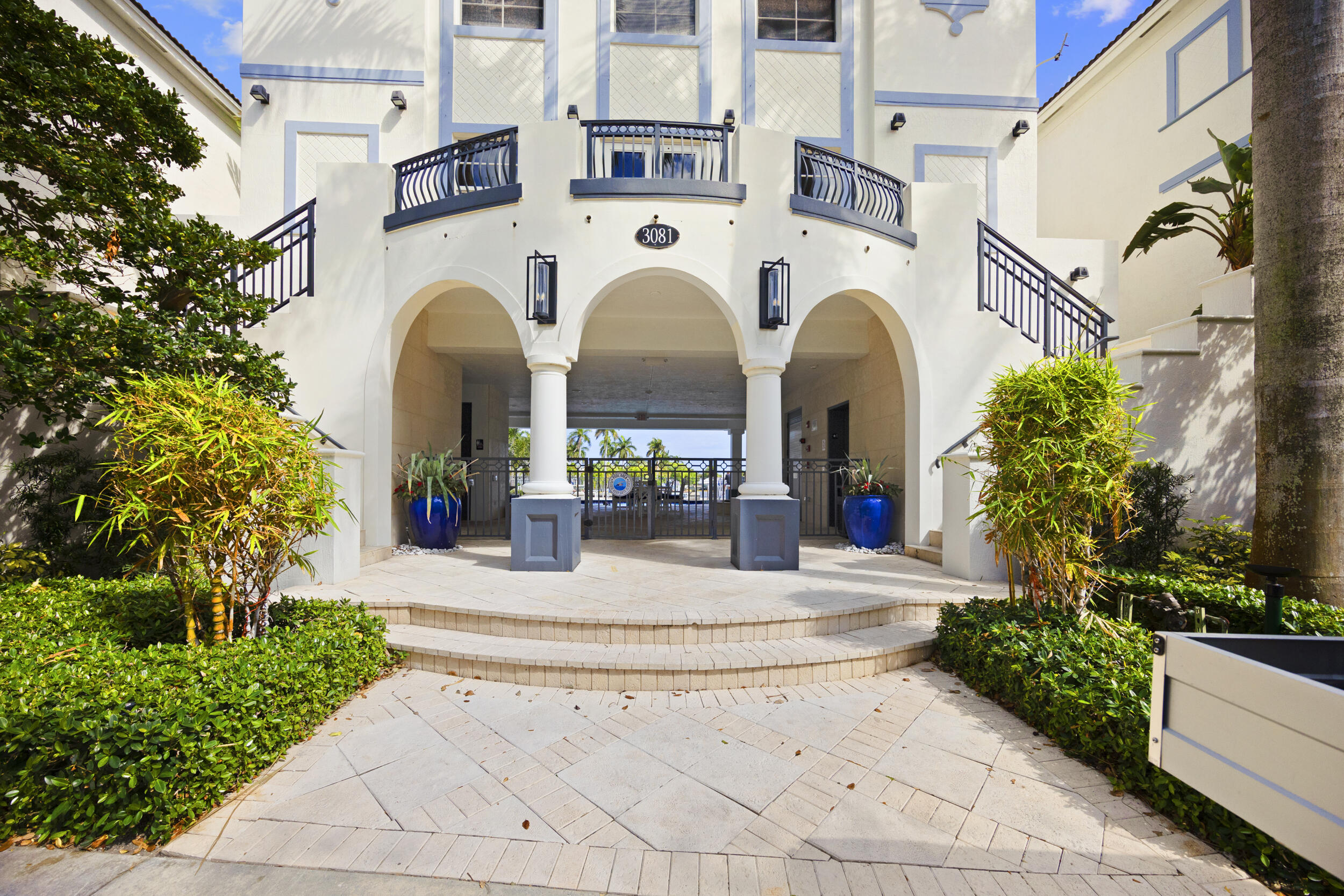 3055 Waterside Boynton Beach, FL 33435