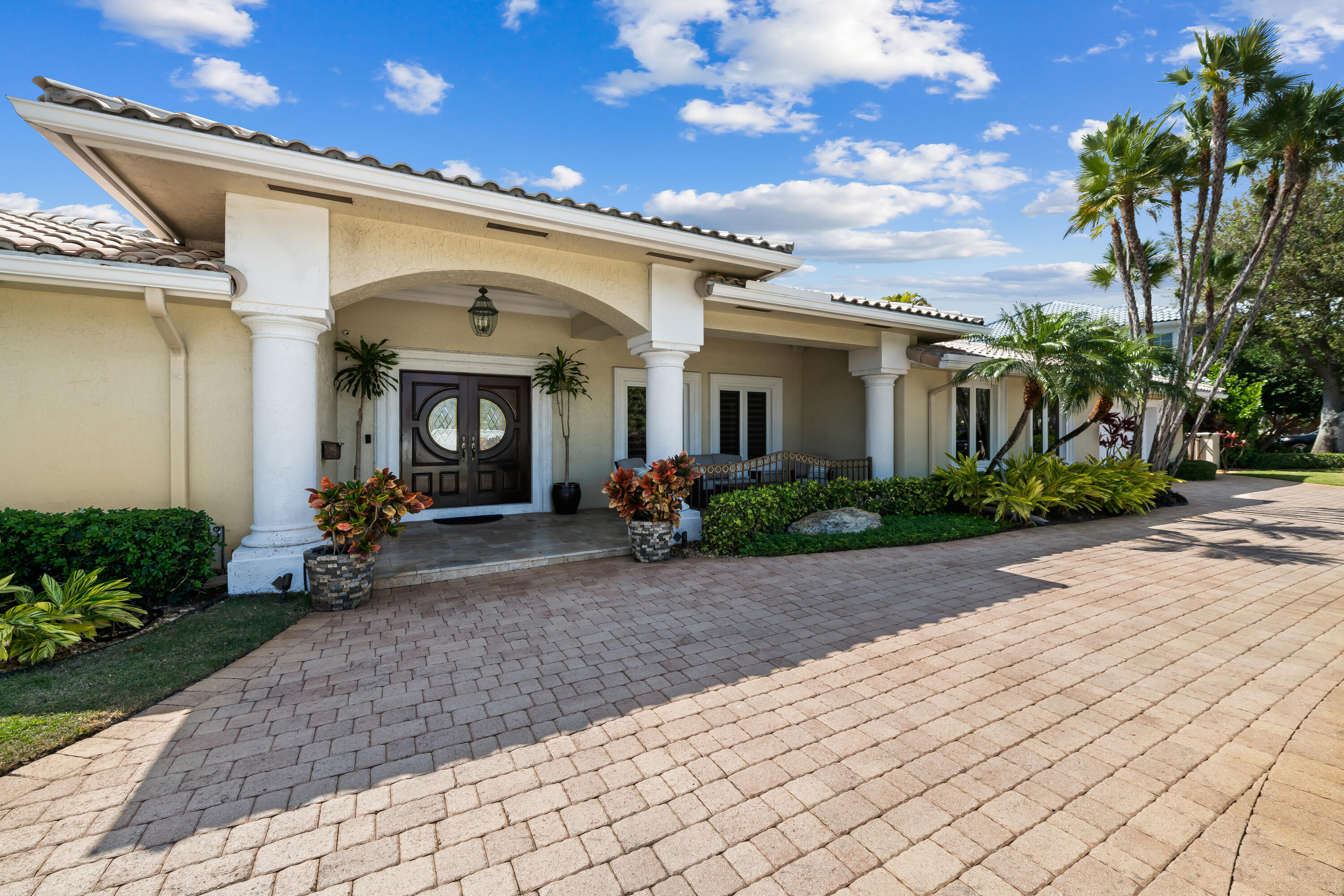 2600 NE 33rd Lighthouse Point, FL 33064