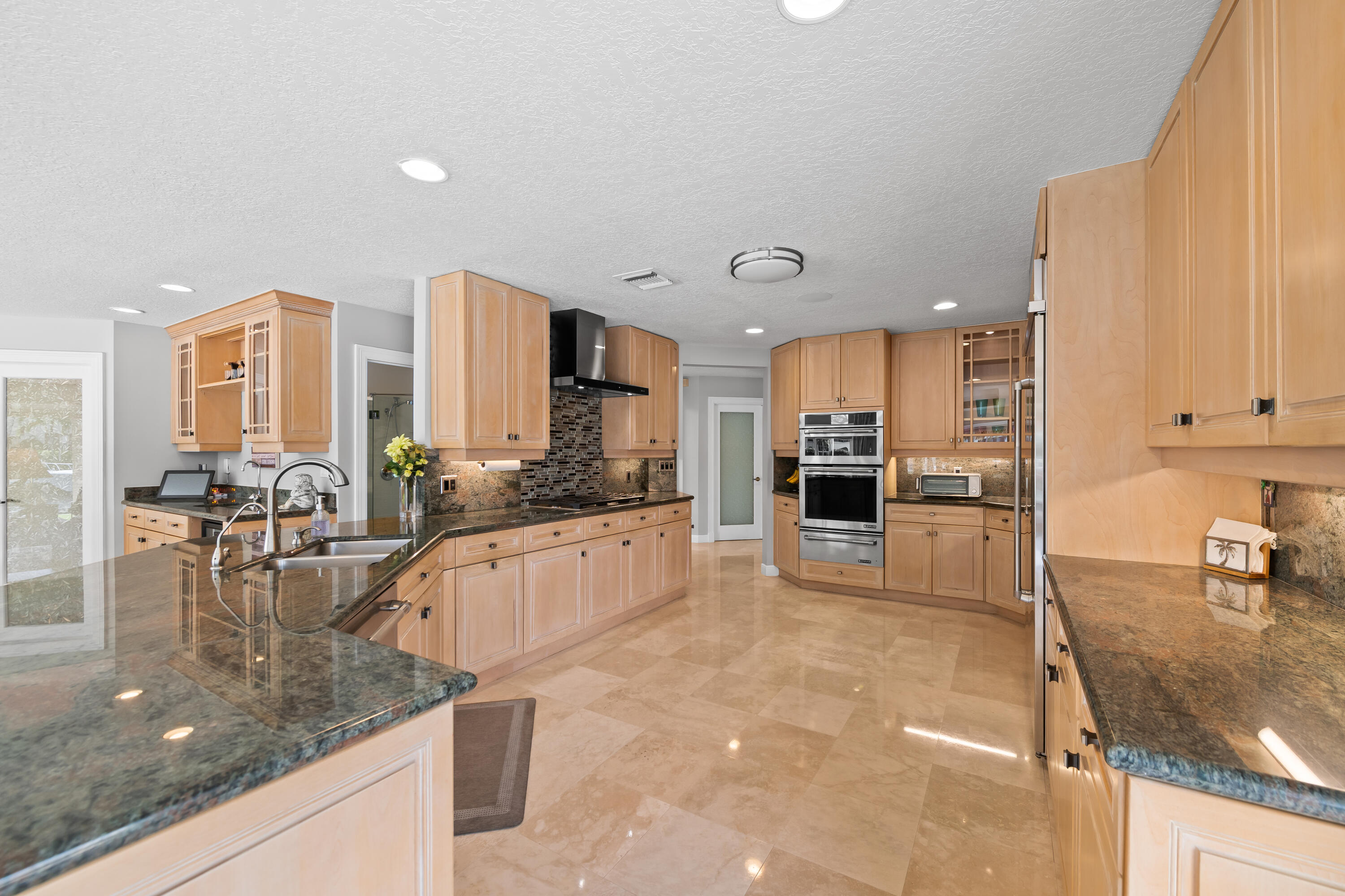 2600 NE 33rd Lighthouse Point, FL 33064