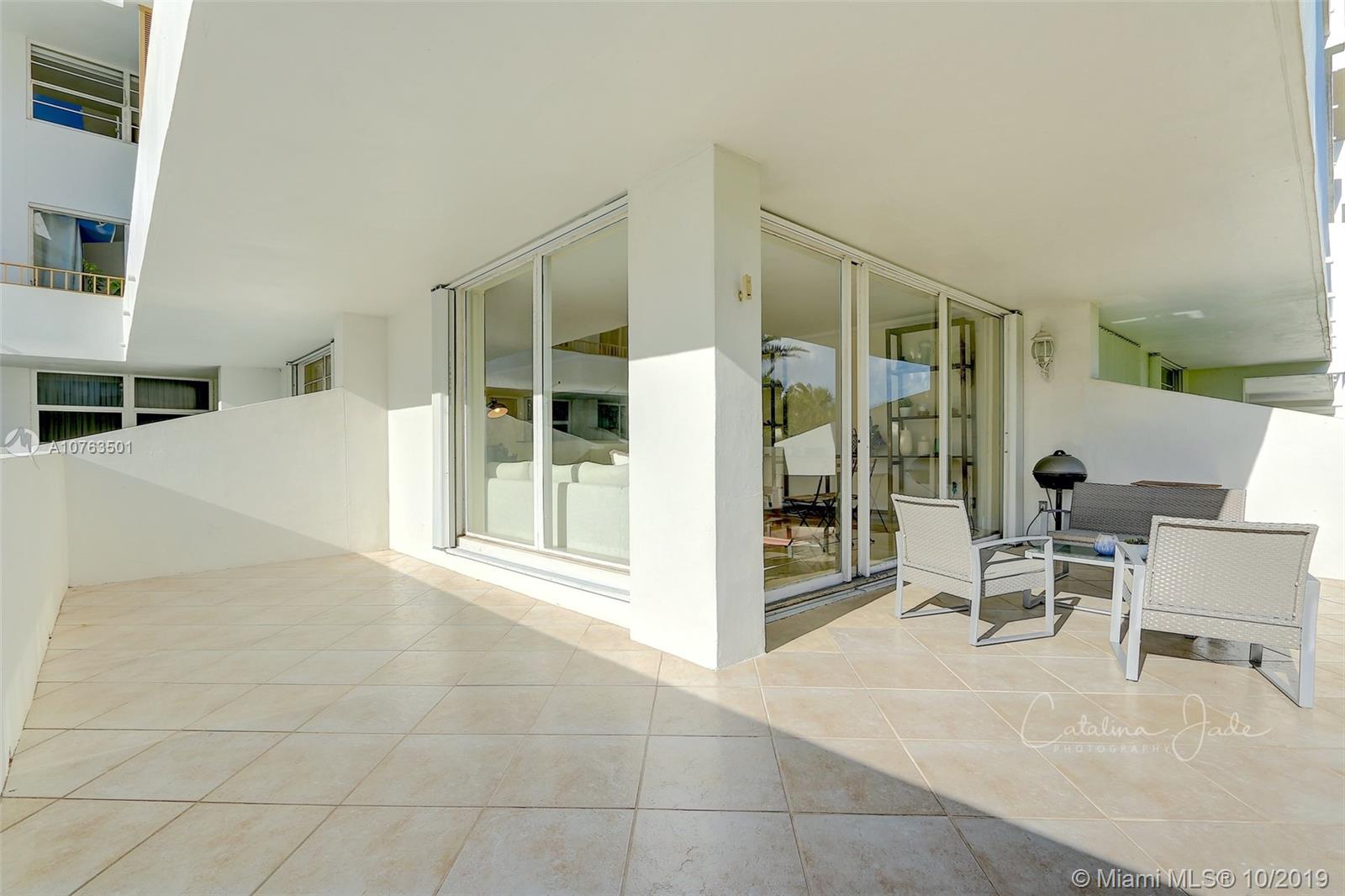 image Commodore Club East12