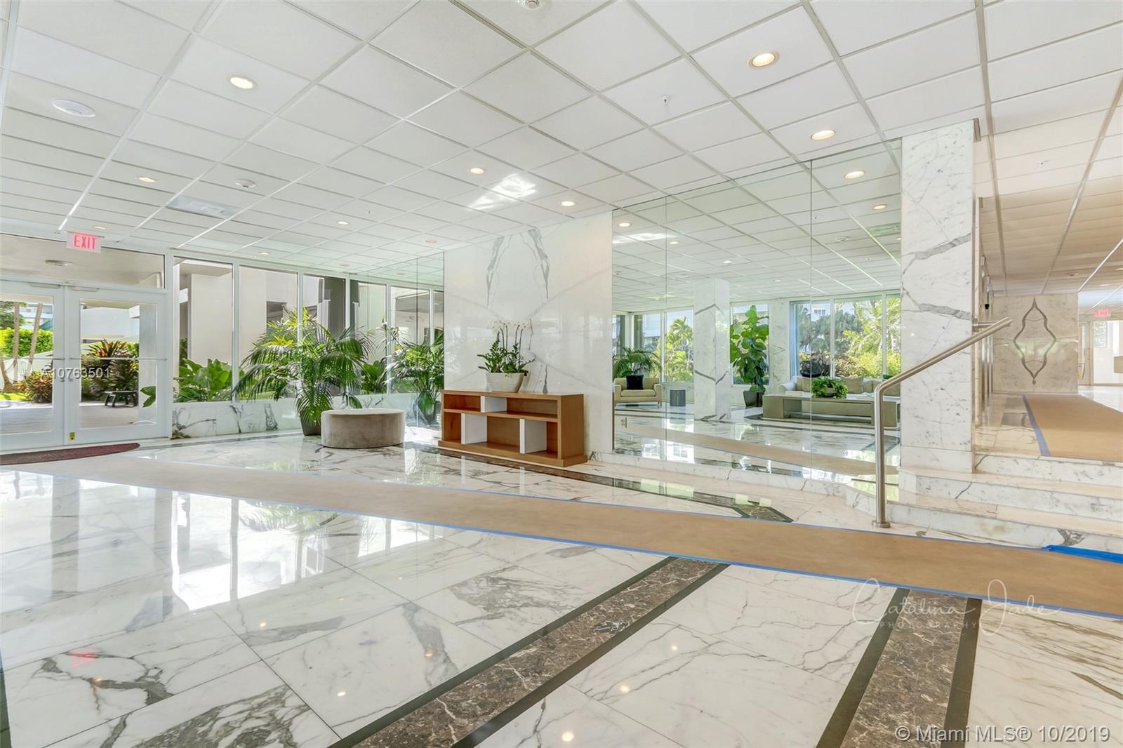 image Commodore Club East18