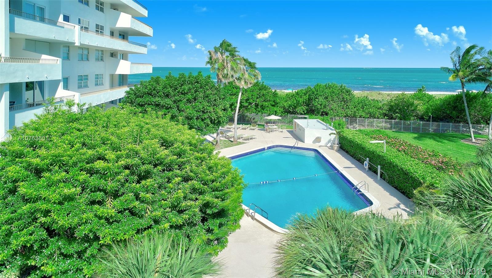 image Commodore Club East1