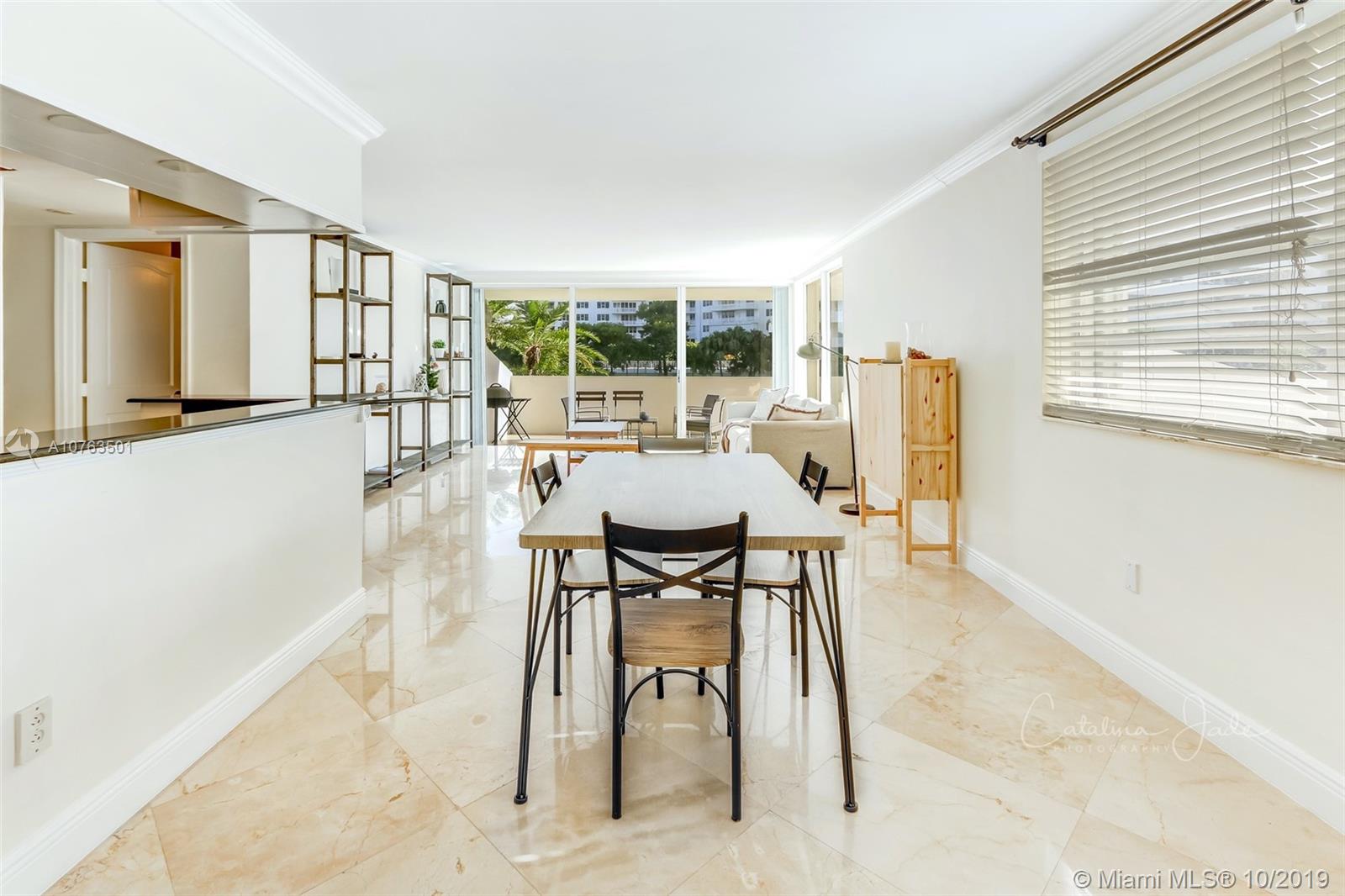 image Commodore Club East3