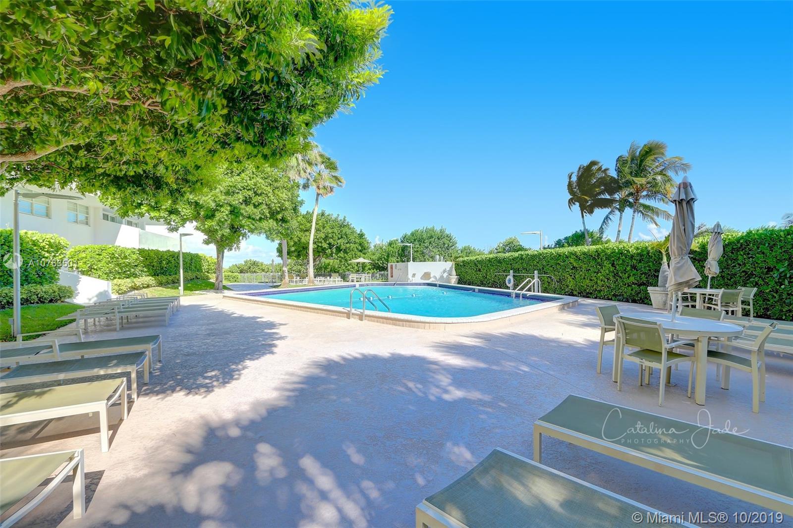 image Commodore Club East6