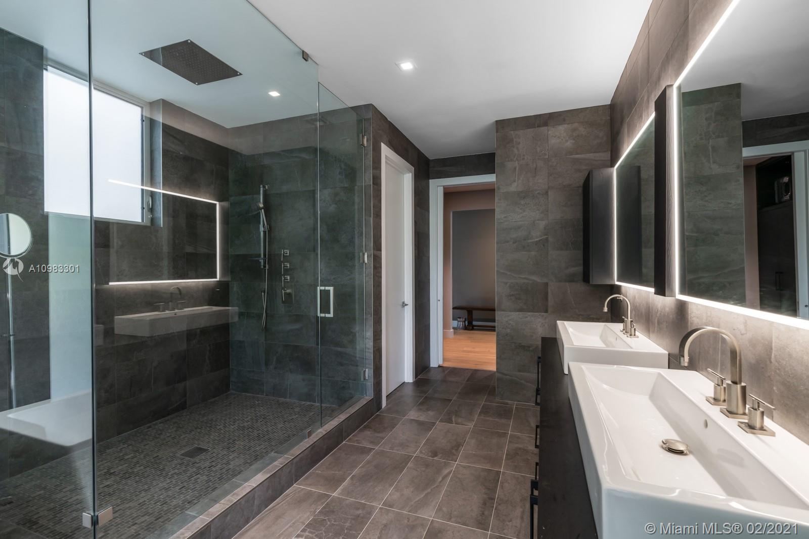 1814 Opechee Dr Miami, FL 33133