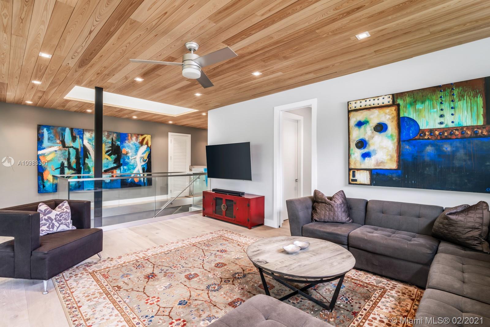 1814 Opechee Dr Miami, FL 33133