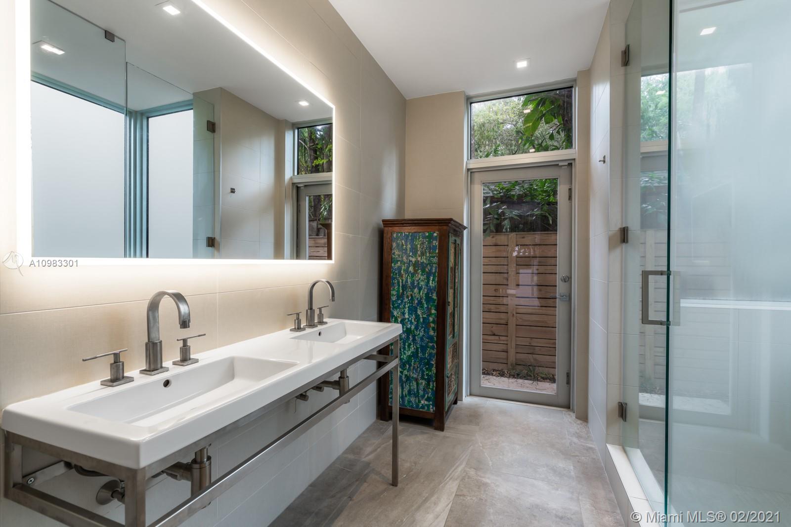 1814 Opechee Dr Miami, FL 33133