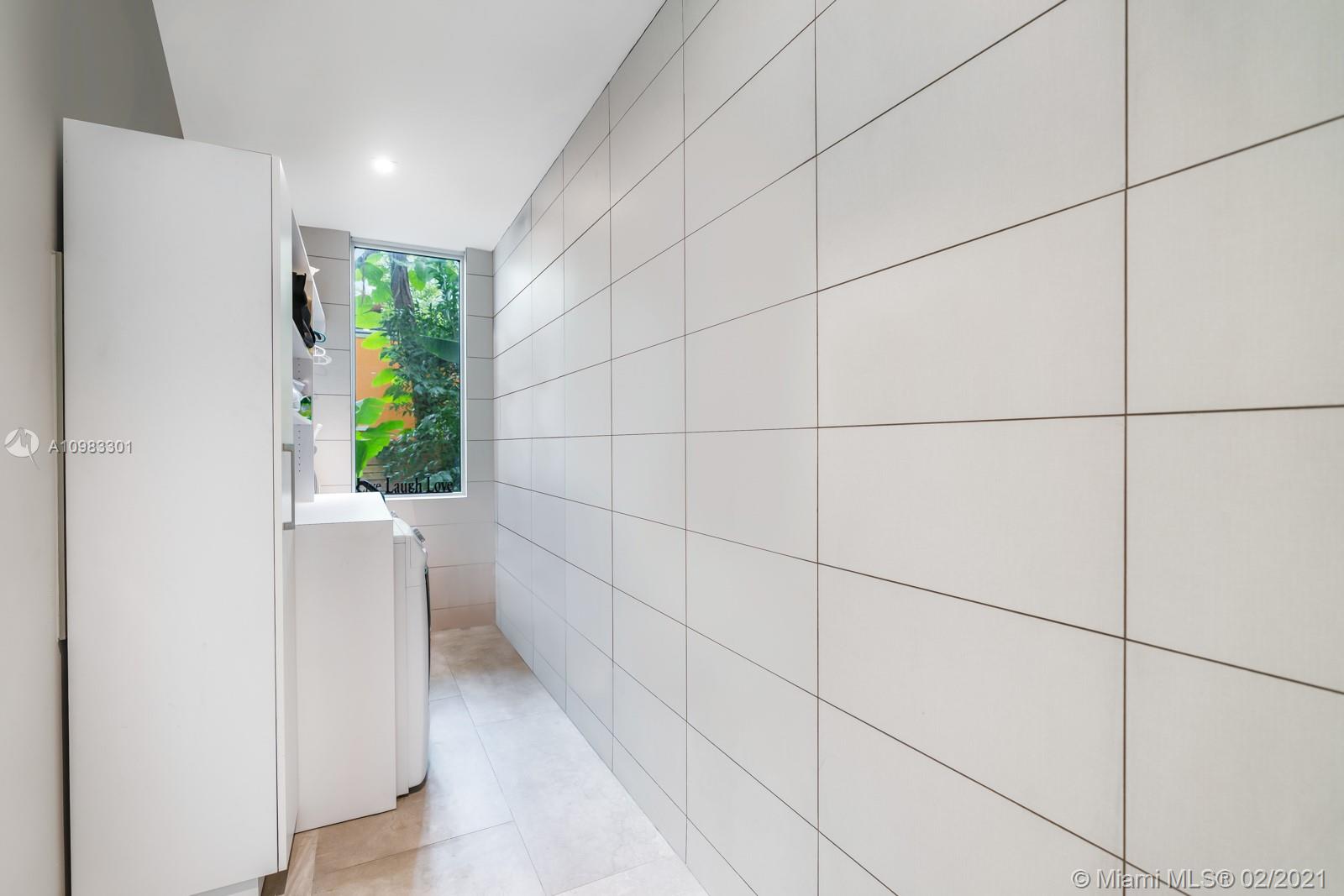 1814 Opechee Dr Miami, FL 33133