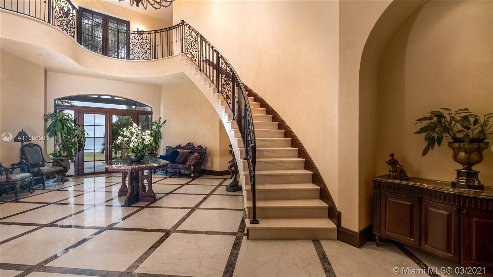 3503 Main Lodge Dr Miami, FL 33133