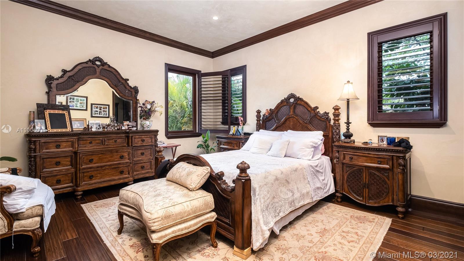 3503 Main Lodge Dr Miami, FL 33133