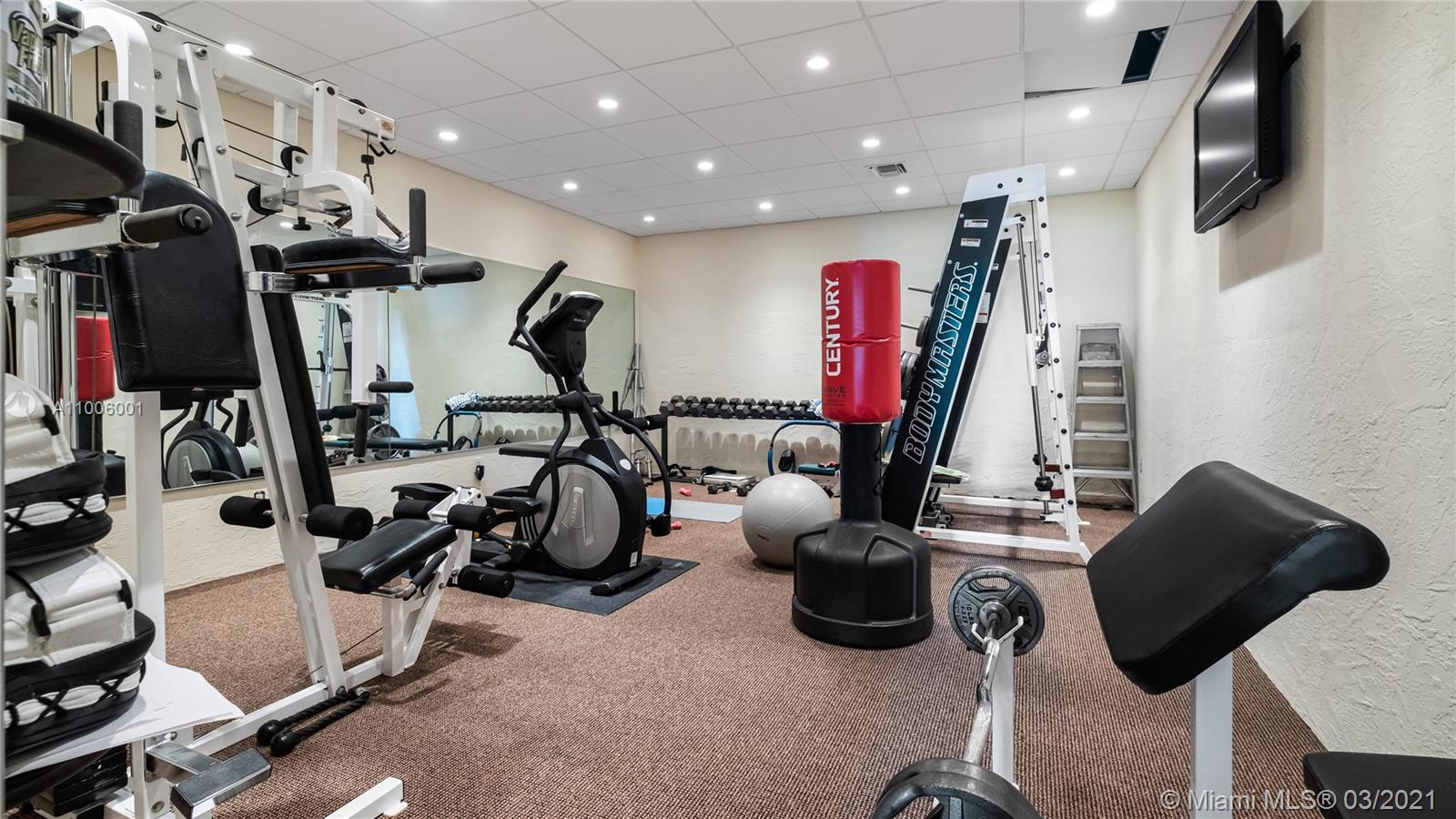 3503 Main Lodge Dr Miami, FL 33133