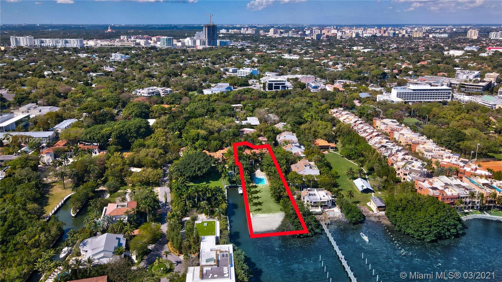 3503 Main Lodge Dr Miami, FL 33133