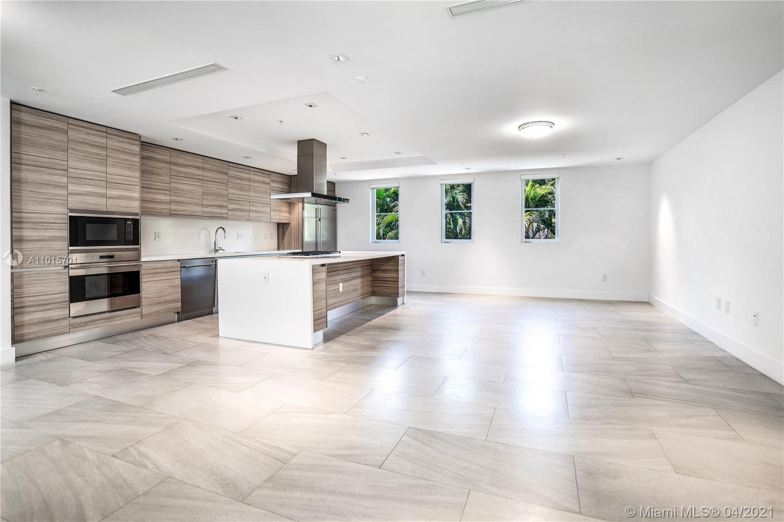 637 Santander Ave #5 Coral Gables, FL 33134