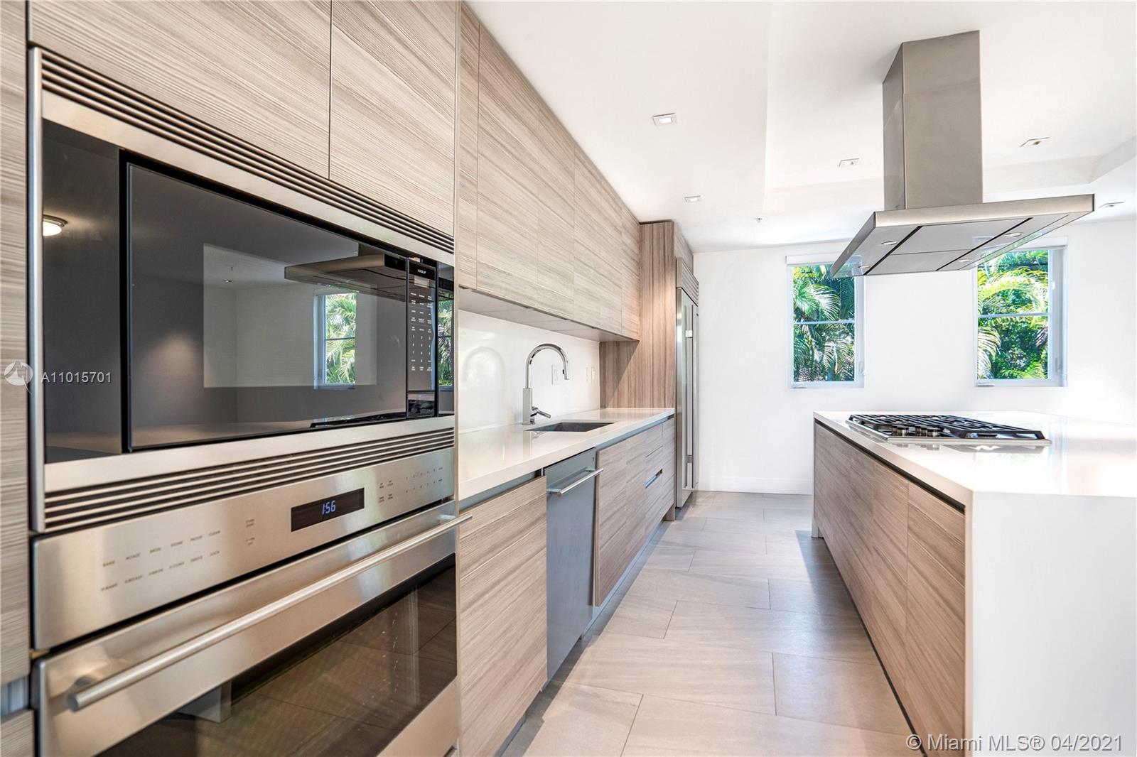 637 Santander Ave #5 Coral Gables, FL 33134