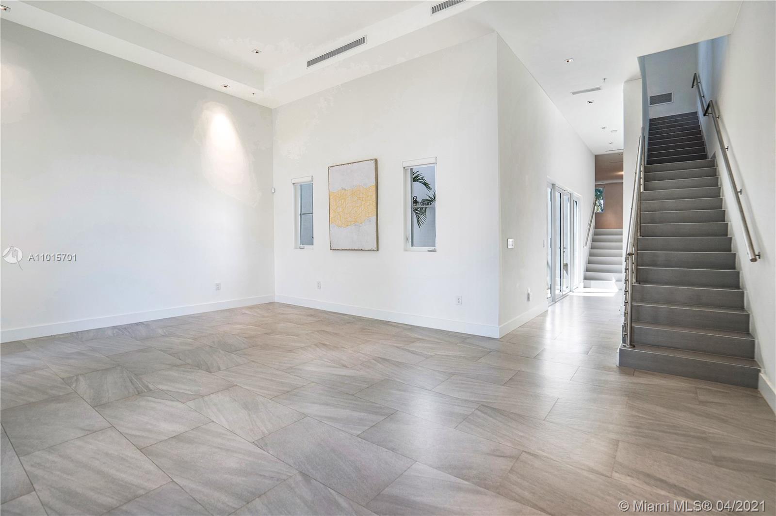 637 Santander Ave #5 Coral Gables, FL 33134