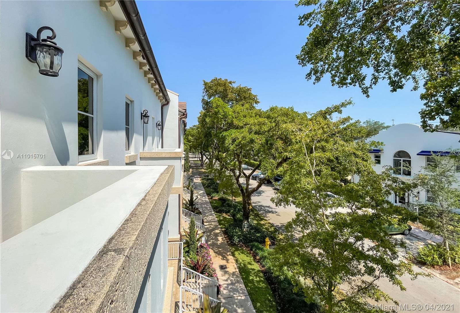 637 Santander Ave #5 Coral Gables, FL 33134