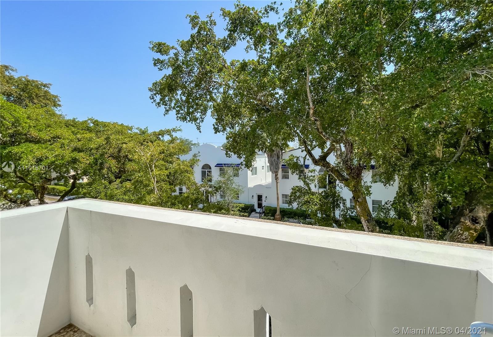 637 Santander Ave #5 Coral Gables, FL 33134