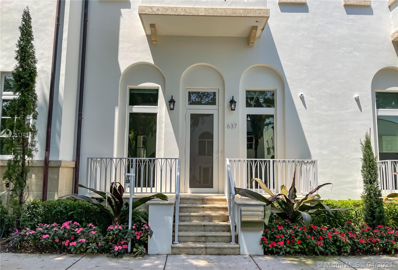 637 Santander Ave #5 Coral Gables, FL 33134