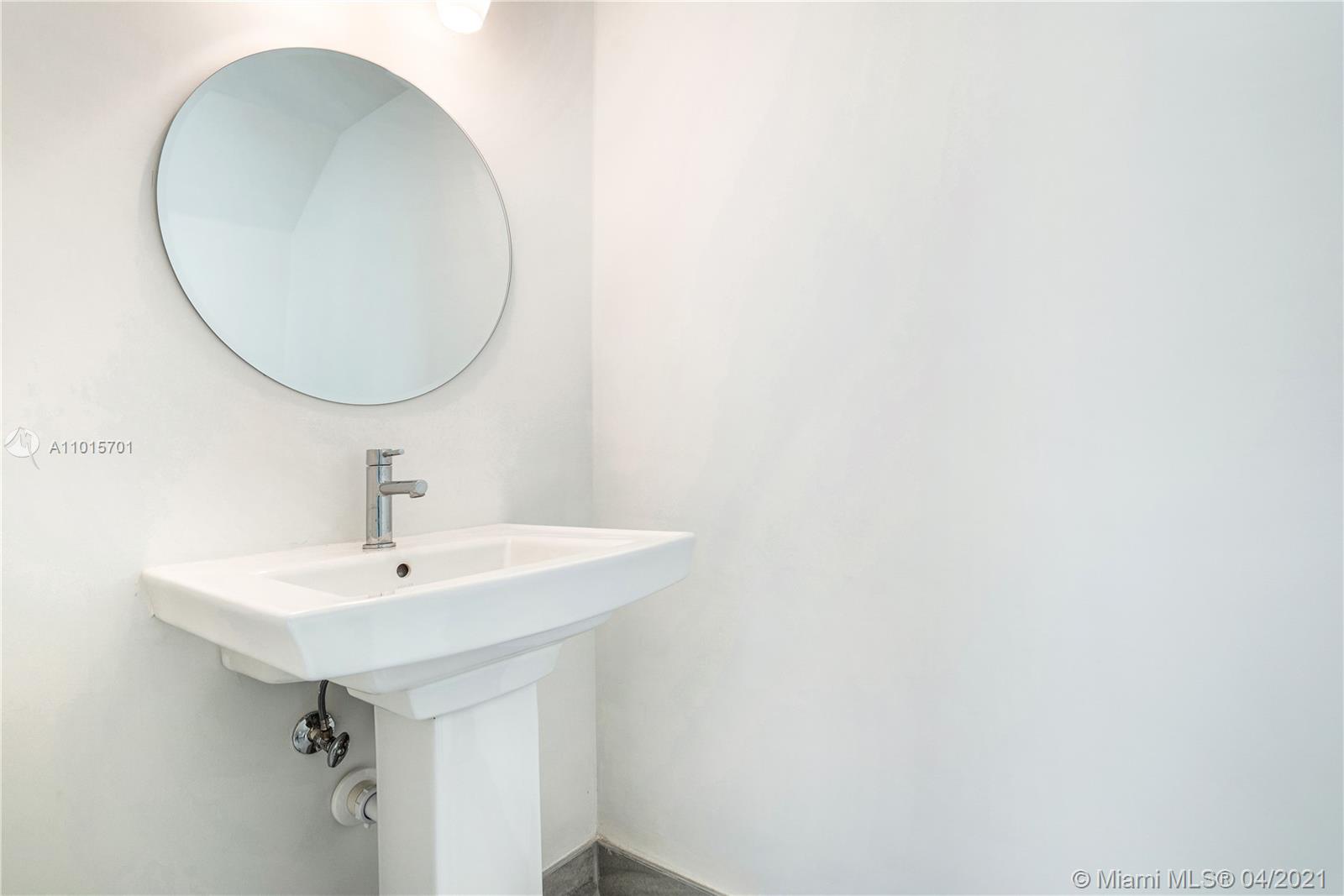 637 Santander Ave #5 Coral Gables, FL 33134