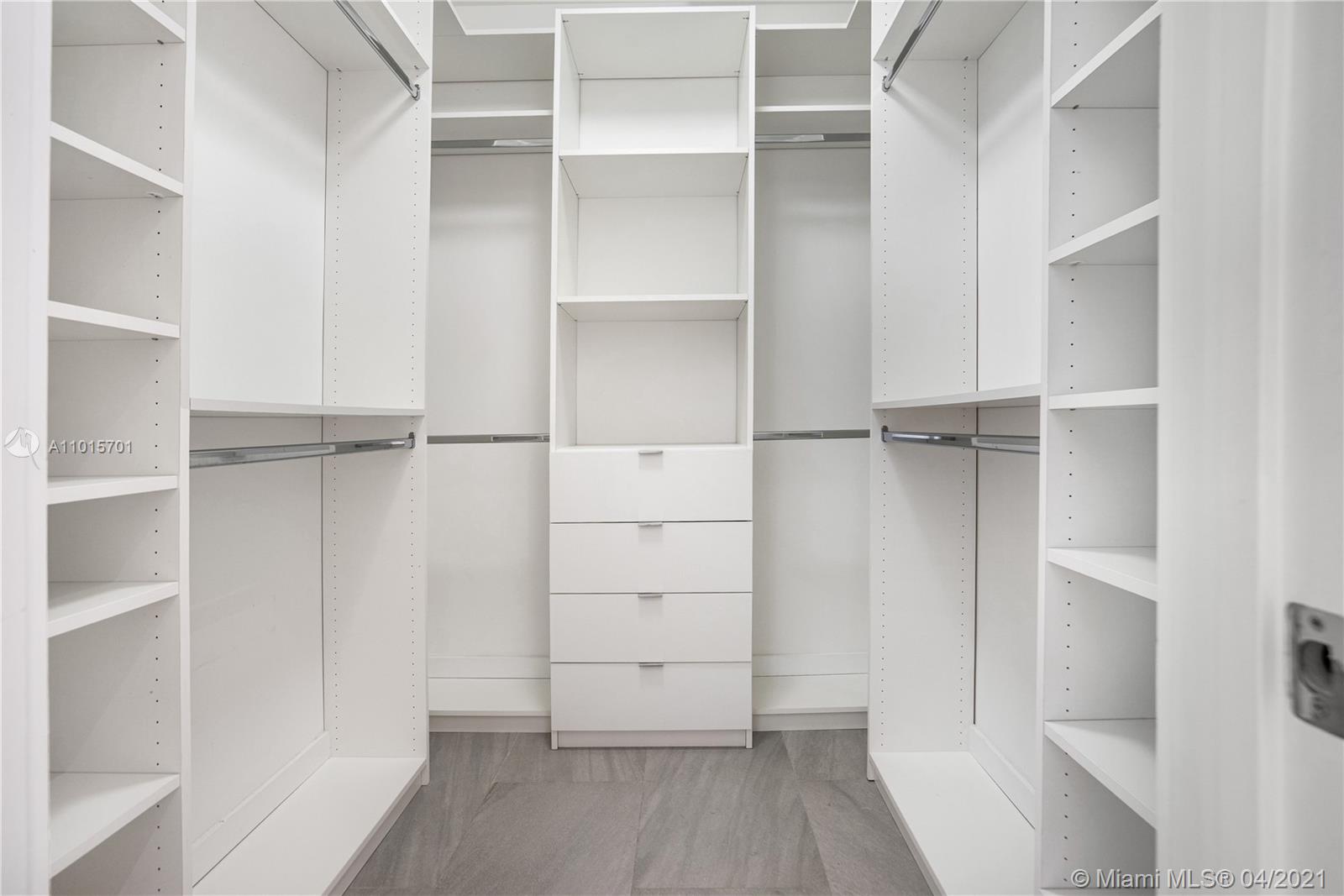 637 Santander Ave #5 Coral Gables, FL 33134