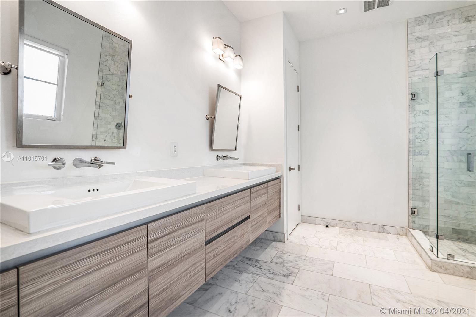 637 Santander Ave #5 Coral Gables, FL 33134