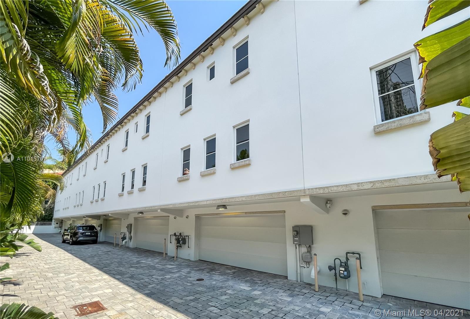 637 Santander Ave #5 Coral Gables, FL 33134