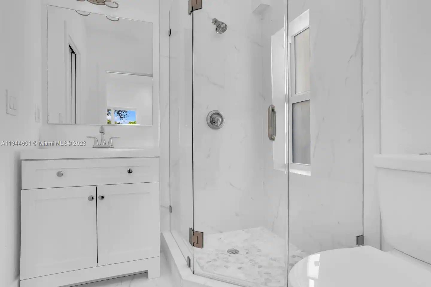 20000 Highland Lks Blvd,Miami, FL 33179