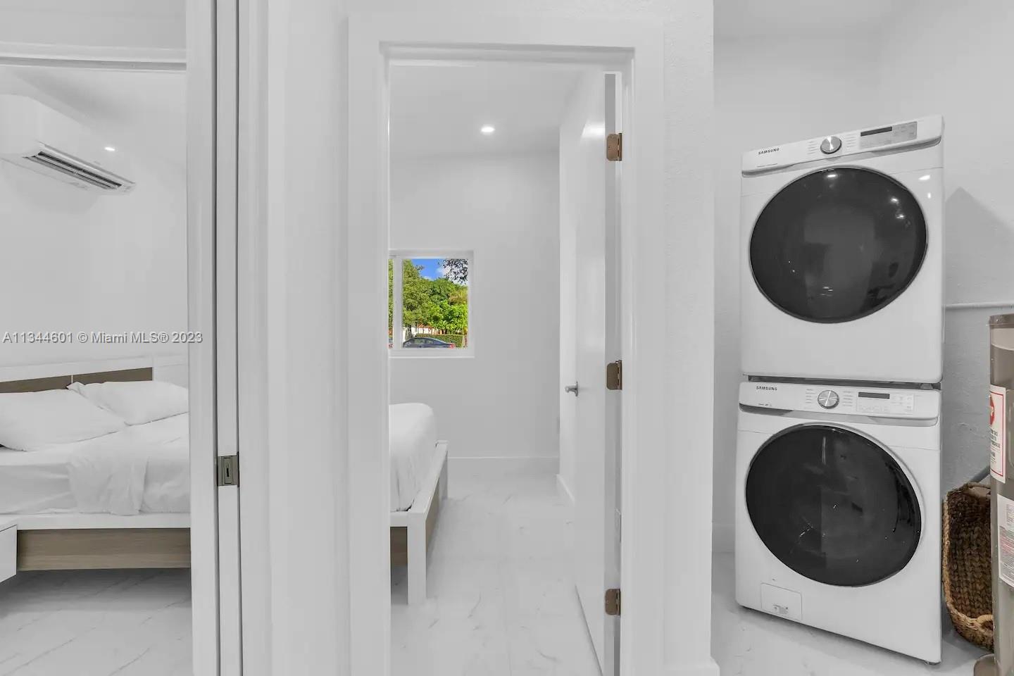 20000 Highland Lks Blvd,Miami, FL 33179