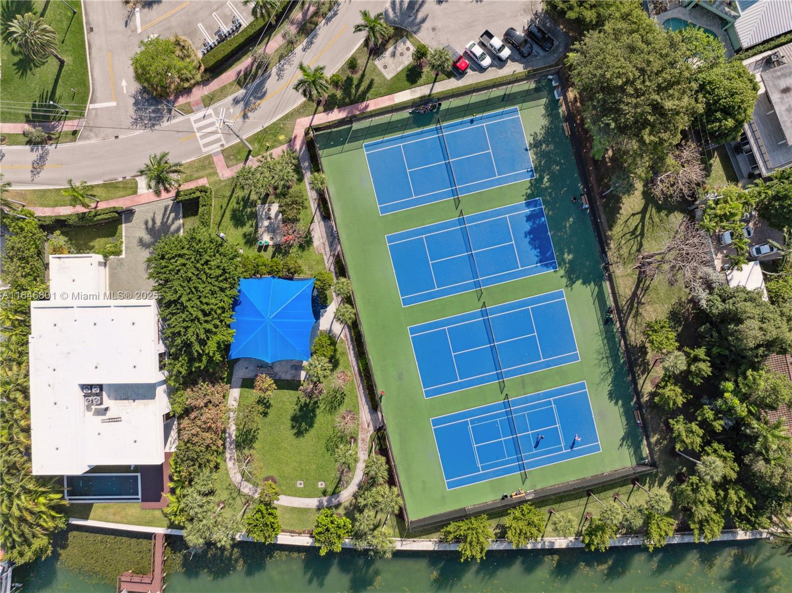 1020 S Shore Dr Miami Beach, FL 33141