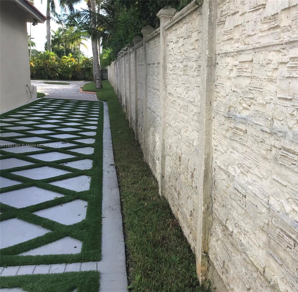 13460 SW 32nd St Kendall, FL 33175