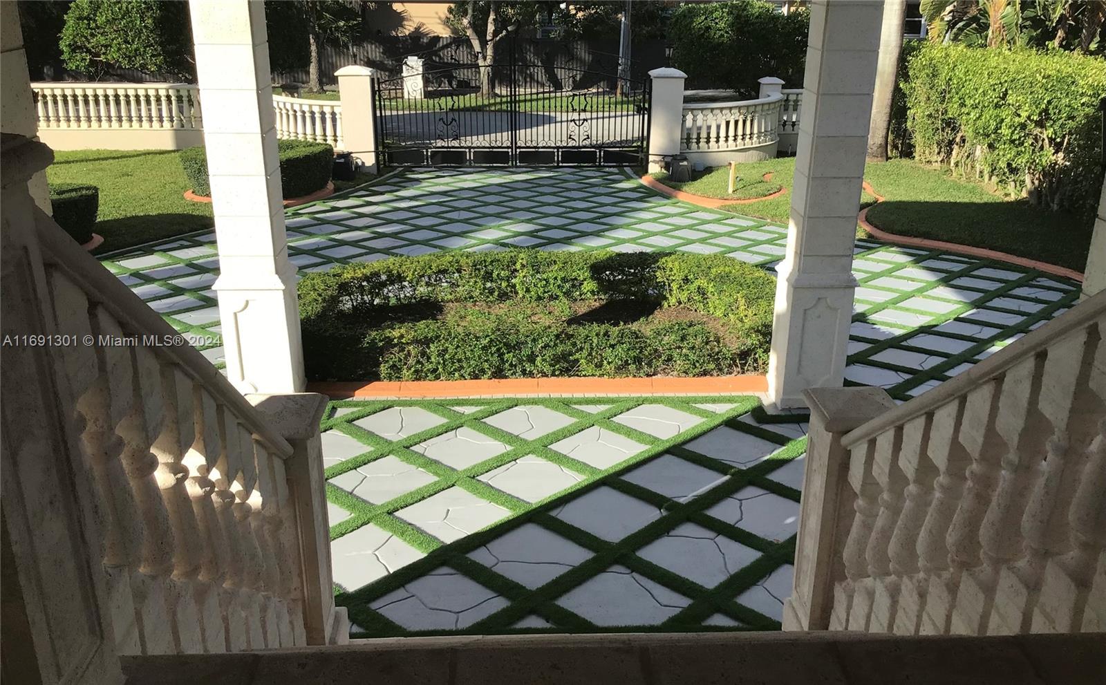 13460 SW 32nd St Kendall, FL 33175