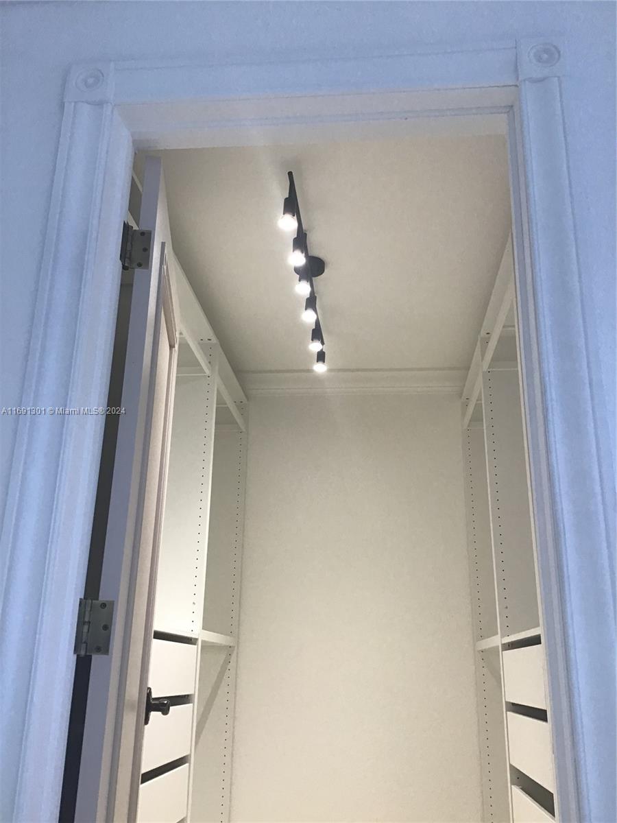 13460 SW 32nd St Kendall, FL 33175