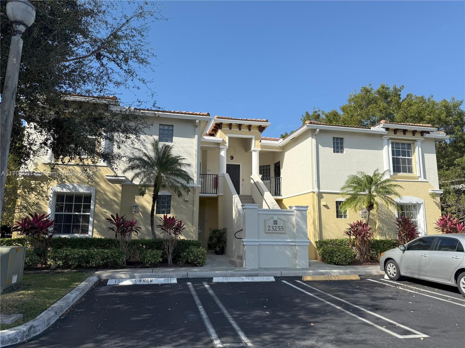 23255 Carolwood Ln #101 Boca Raton, FL 33428