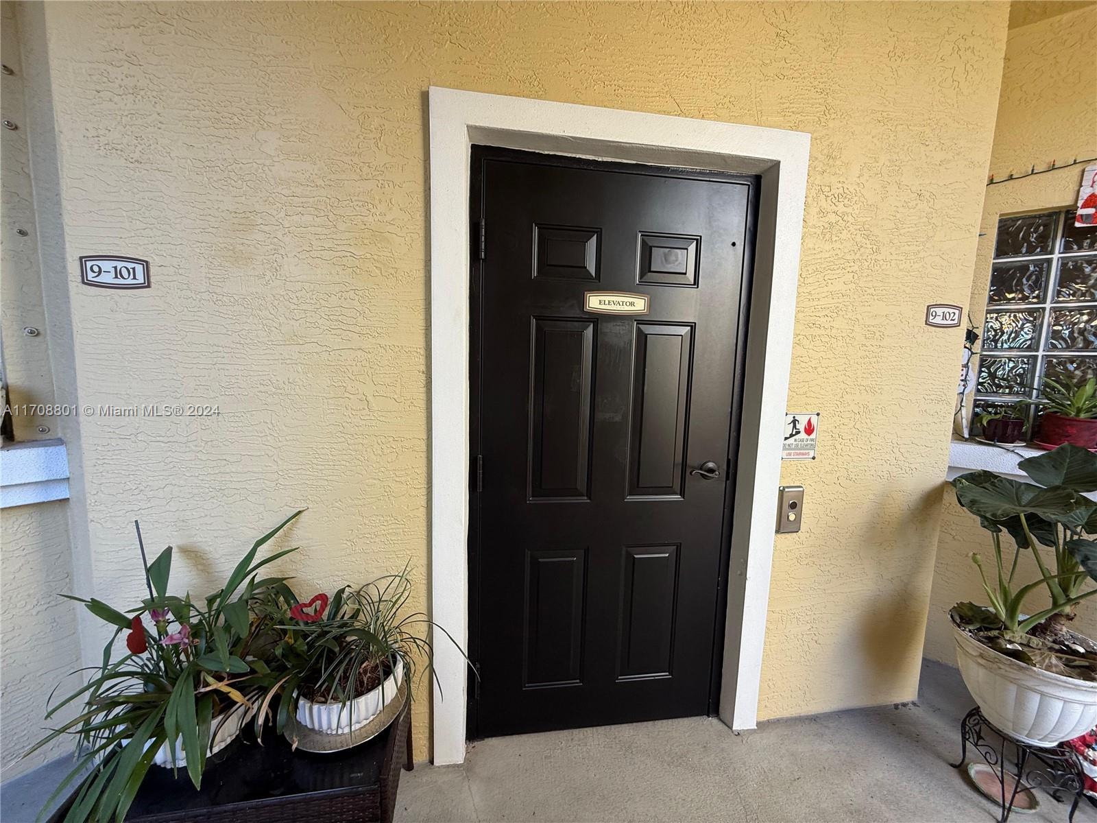 23255 Carolwood Ln #101 Boca Raton, FL 33428