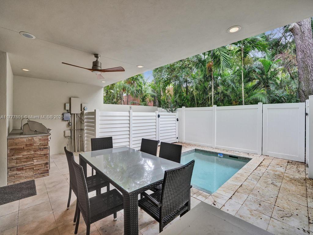 image Four Corners Townhouse9