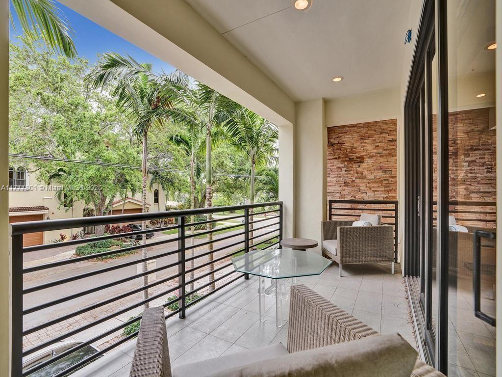 image Four Corners Townhouse10