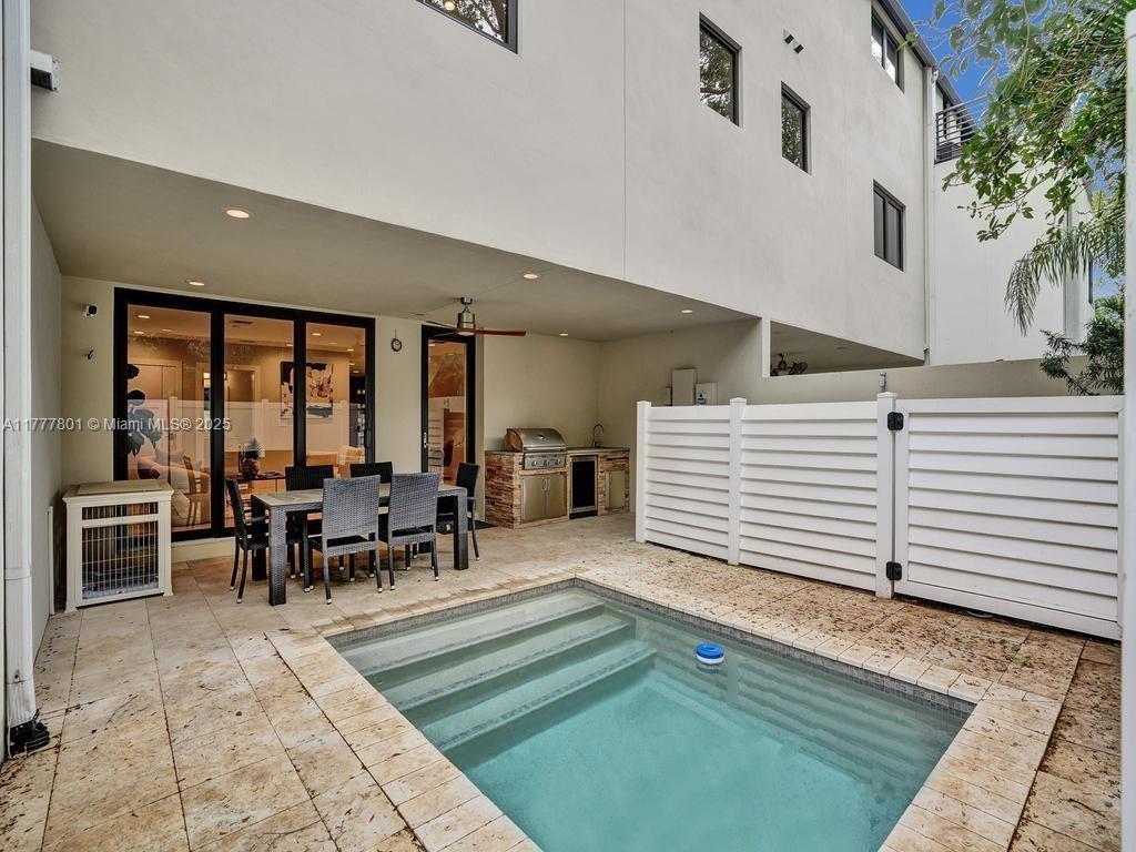 image Four Corners Townhouse8