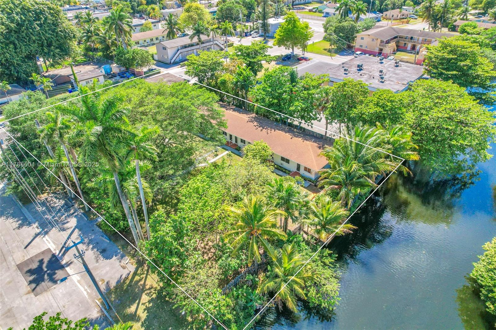 8440 NE 1st Ave,Miami, FL 33138