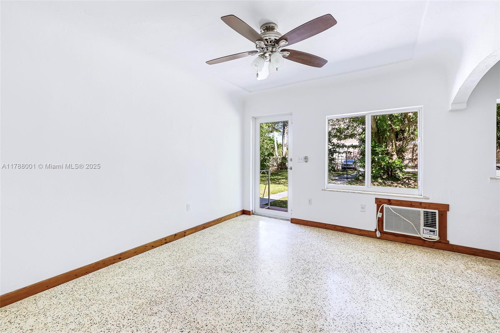 8440 NE 1st Ave,Miami, FL 33138