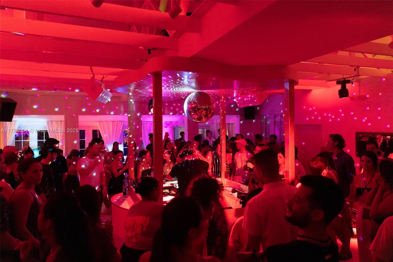 8440 NE 1st Ave,Miami, FL 33138