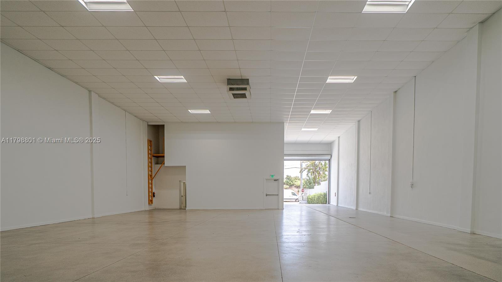 7744 NW 6th Ct,Miami, FL 33150