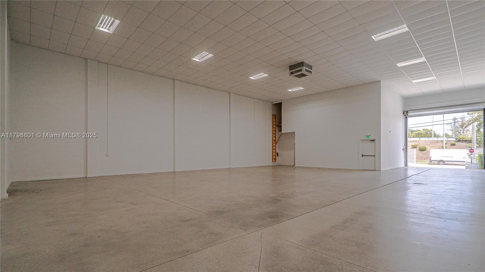 7744 NW 6th Ct,Miami, FL 33150