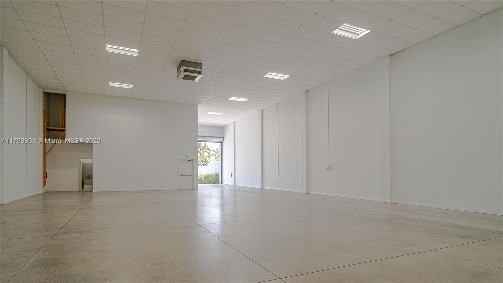 7744 NW 6th Ct,Miami, FL 33150