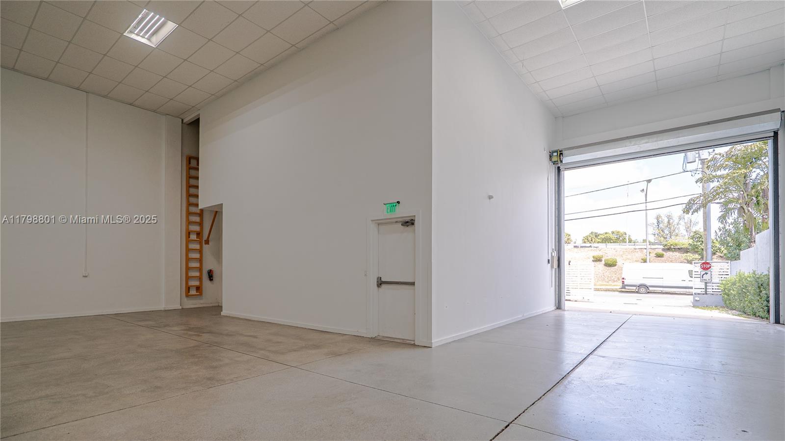 7744 NW 6th Ct,Miami, FL 33150