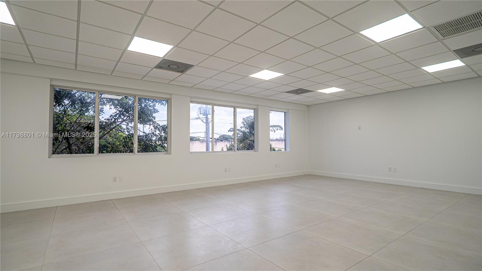 7744 NW 6th Ct,Miami, FL 33150