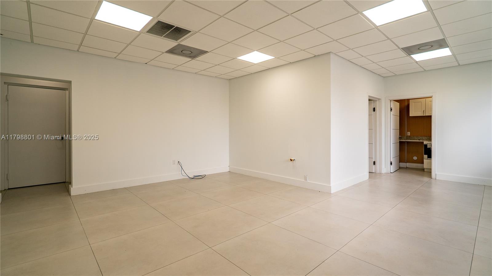 7744 NW 6th Ct,Miami, FL 33150