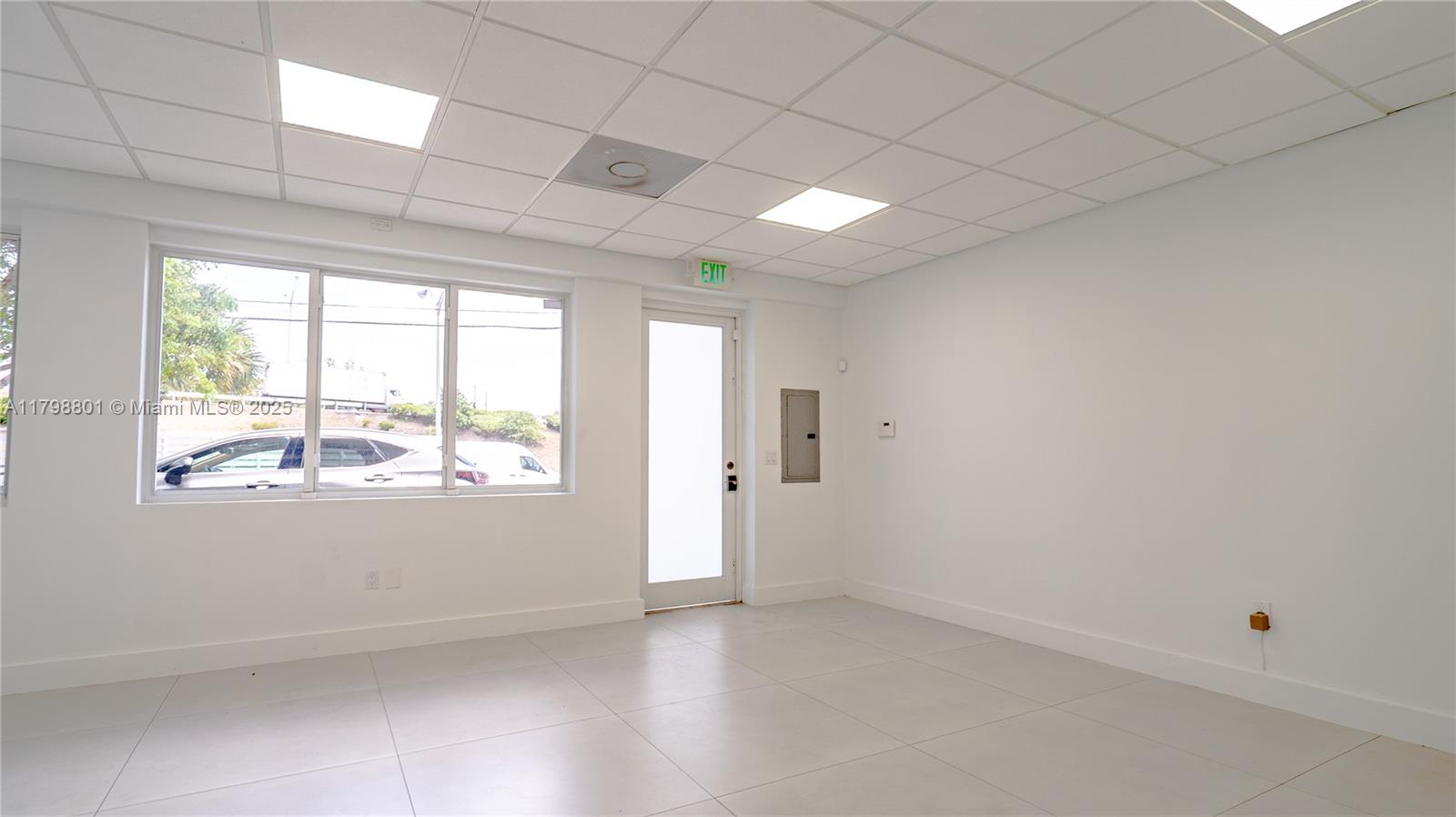 7744 NW 6th Ct,Miami, FL 33150